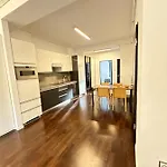 Colton Budapest T55